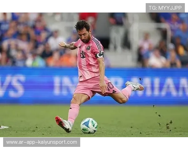 梅西横向盘带摆脱，迈阿密国际找到射门线，梅西去迈阿密